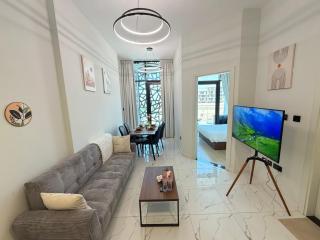 Prime Masdar City 1BR, Near Airport & Yas Island - 3
