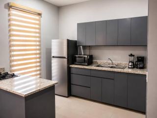 2br/2ba Condo 1 block to ocean! - Unit 3 - 3