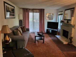 Lovely One bedroom condo with indoor fireplace. - 9