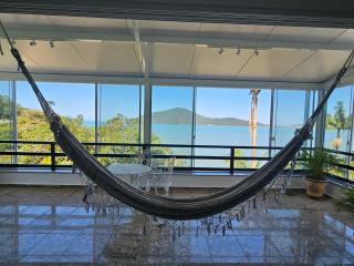 Frente pro MAR, linda VISTA, com piscina e 2 Suítes, no centro de Ubatuba, RECANTO 4 - 6