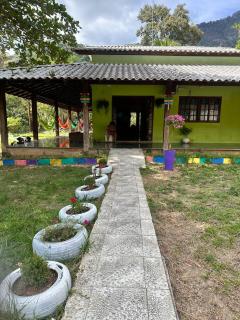 Casa confortável com cachoeira e piscinas naturais - 9