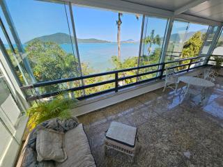 Frente pro MAR, linda VISTA, com piscina e 2 Suítes, no centro de Ubatuba, RECANTO 4 - 3
