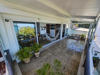 Frente pro MAR, linda VISTA, com piscina e 2 Suítes, no centro de Ubatuba, RECANTO 4 - 1