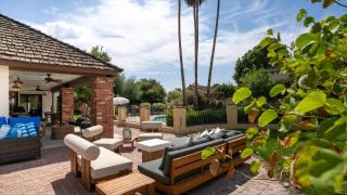 Olive Wood House Large Yard Pool & Hot Tub - 9