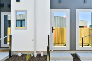 Modern 1 Bedroom Apartment with Private Balcony - 7