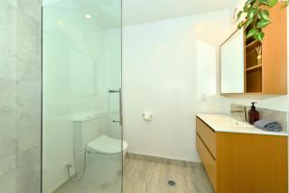 Stylish 1 Bedroom Apartment with Private Yard - 2