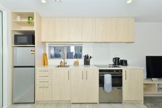 Modern 1 Bedroom Retreat with Private Yard - 4