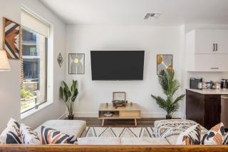 Escape To Poolside Bohemian Desert King Bed Studio - 9