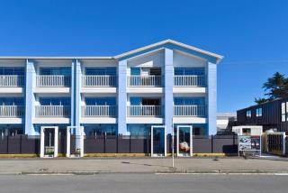 The Marine Parade Haven with Private Parking - 8