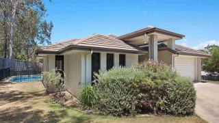 Hideaway -4BR Family Home with Pool, Near Beach - Caloundra - 9