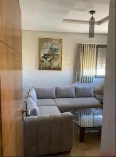 Spacious Luxury Apartment - 9