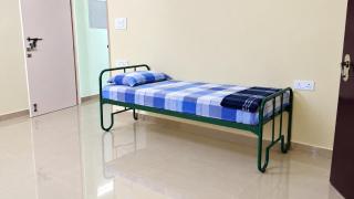 Room for Daily Rent Peelamedu - 3KMs from Airport - 3