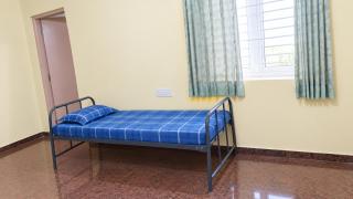 Room for Daily Rent Peelamedu - 3KMs from Airport - 2