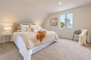 Modern 3BR Richmond Retreat with Garage Parking - 9