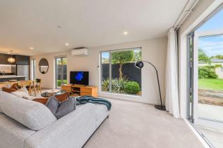 Modern 3BR Richmond Retreat with Garage Parking - 4
