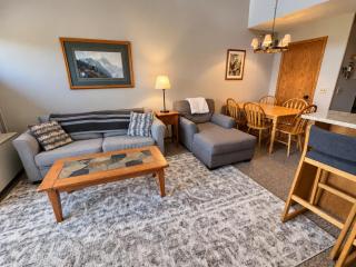North Shore ski-in/ski-out loft with hot tub - 7
