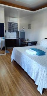 Point Gate Inn - 9