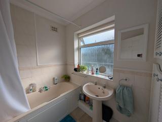 Cozy 3 bed home with a beautiful garden - 7