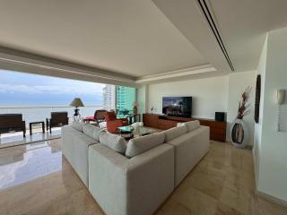 Shangri La - Condominio de Lujo Frente al Mar - 9