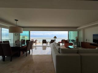 Shangri La - Condominio de Lujo Frente al Mar - 8