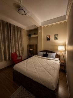 Advika Homestay 2BHK AC with Kitchen, Balcony & Terrace - 2