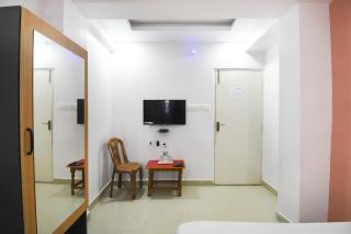 Super Hotel O Airport Comfort Stay - 1