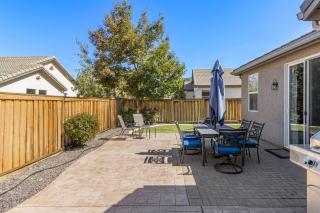 4BR, Garage, King Suite, 20 min to Lake Tahoe-Reno - 7