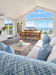 Sea View Paradise with Hot Tub - 2