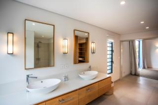 Penthouse Luxueux avec Piscines, Vues Mer et Montagne - 1