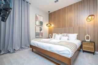 9BR Themed Dluxx Home with Private Pool 10018 - 4