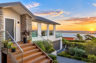 Sea View Paradise with Hot Tub - 9