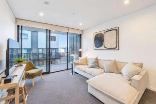 Christchurch CBD - 2BR with Parking & Balcony - 2