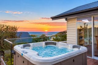 Sea View Paradise with Hot Tub - 4
