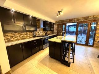 Casa Blanca Patio and private garage - 7