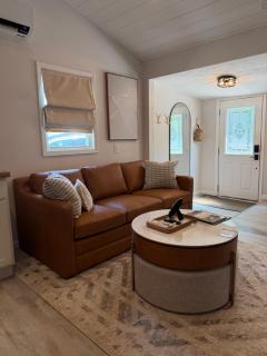 Dog-Friendly Lake Erie Cottage wFire Pit & Bikes - 3