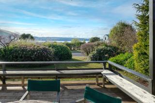 Wharewaka Bach - Lake Taupo Holiday Home - 6