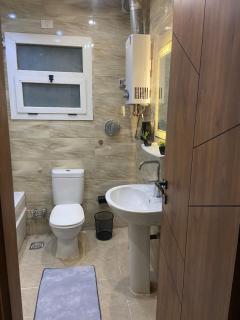 Luxury Hotel Apartment Next to Market & Mall - 2