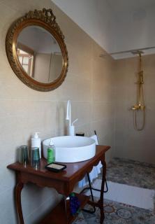 458 - Favlyn Boutique Apartments 3 - 7
