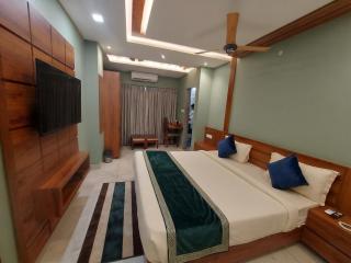 FabHotel Velmira - 5