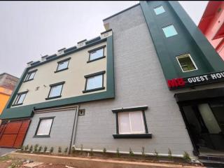 Hotel O M8 Guest house - 4