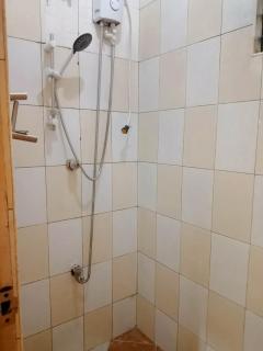 ASHBURN'S WHOLE FLOOR Accommodation - 5