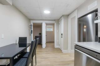 Cozy 2 Bedroom Basement Apt Near Hospitals - 6