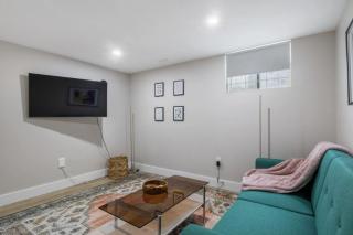 Cozy 2 Bedroom Basement Apt Near Hospitals - 3
