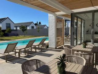 Boardwalk Hideaway 28 - Luxe 3BD Seaside Villa - 9