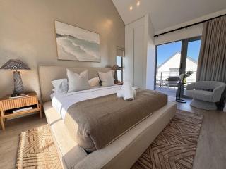 Boardwalk Hideaway 28 - Luxe 3BD Seaside Villa - 5