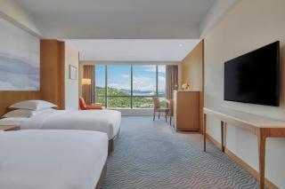 Crowne Plaza Zhuhai City Center by IHG - 9