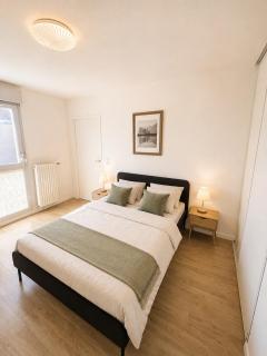 Jolie Appartement bien décoré proche toutes commodités - 3