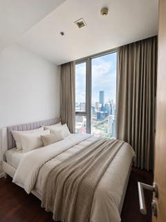 Sukhumvit11 2BR 2BTH Luxury View 35th Floor - 2