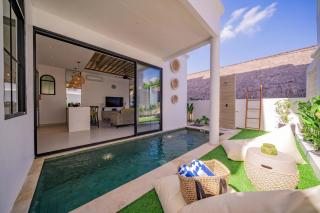 3BR villa - private pool & jungle views - GF5 by TROPICALLY - 0
