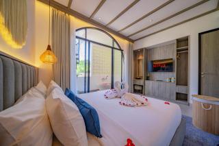 3BR villa - private pool & jungle views - GF5 by TROPICALLY - 3